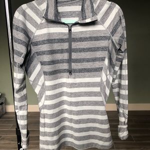Lululemon blouse long sleeve size 8 color gray striped